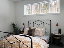 Carrie Bed
