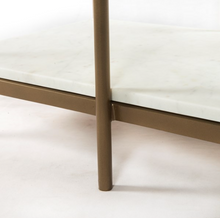 Lyla Console